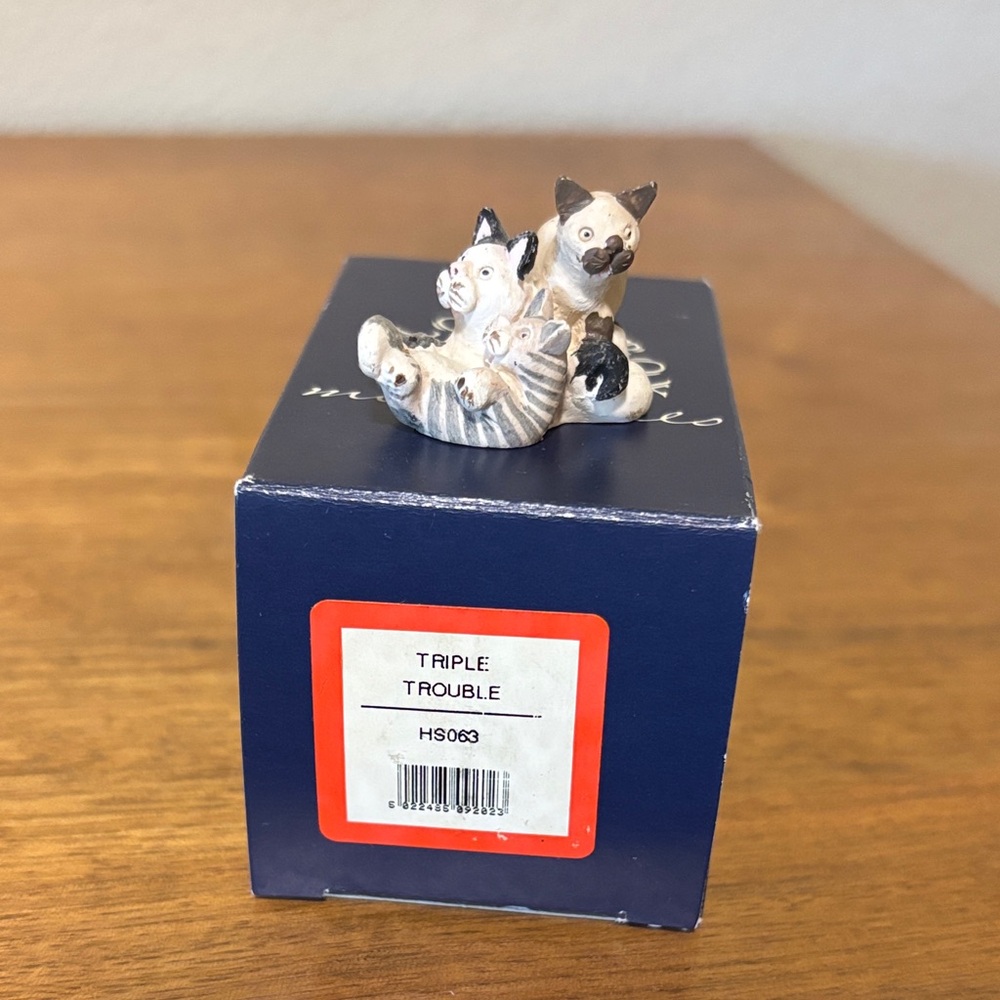 Colourbox Collectibles Peter Fagan’s  Home Sweet Home Mini Cat Figurine Set - Picture 11 of 16